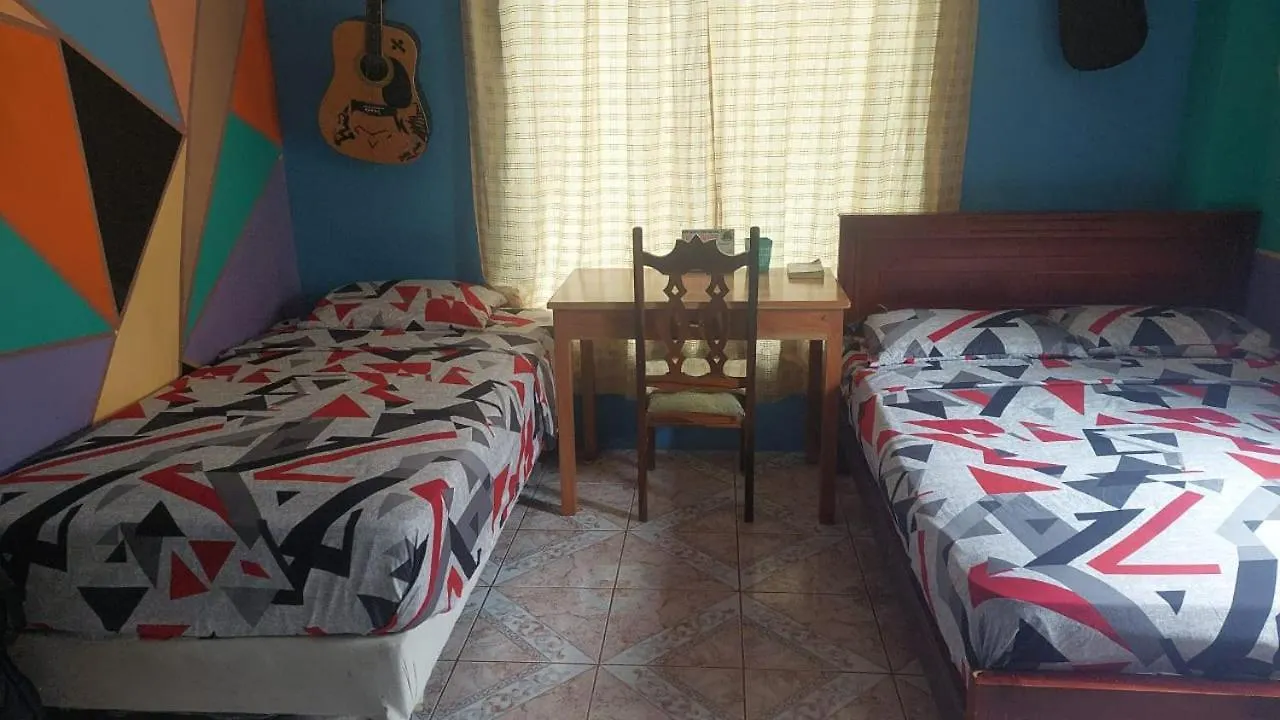 C.C. Habitaciones Puerto Baquerizo Moreno